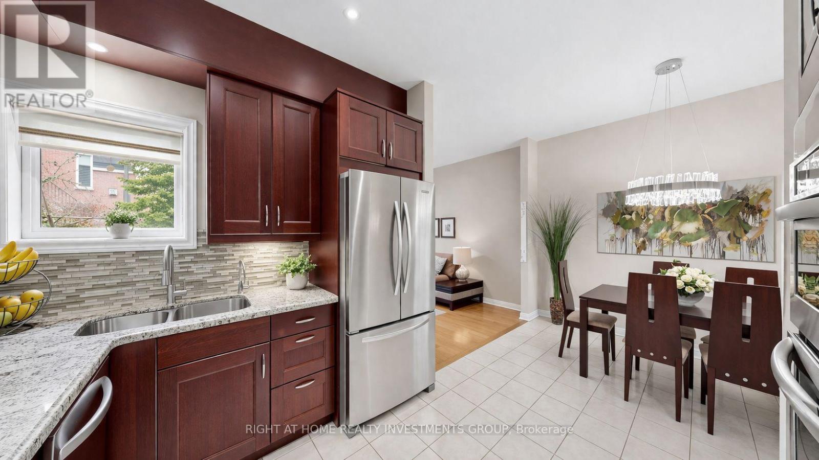 48 Idyllwood Avenue, Richmond Hill, Ontario L4S 2P3 - Photo 10 - N12970796