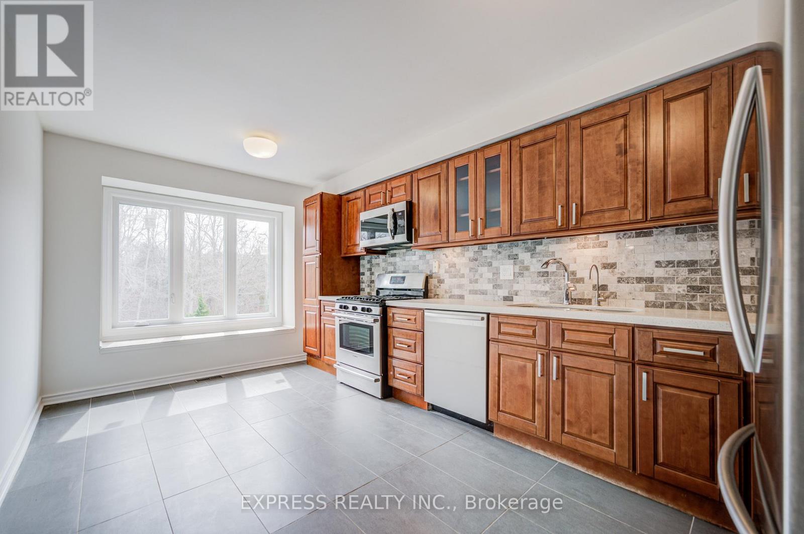 42 Charlotte Angliss Road, Markham, Ontario  L3P 7W6 - Photo 23 - N12970808