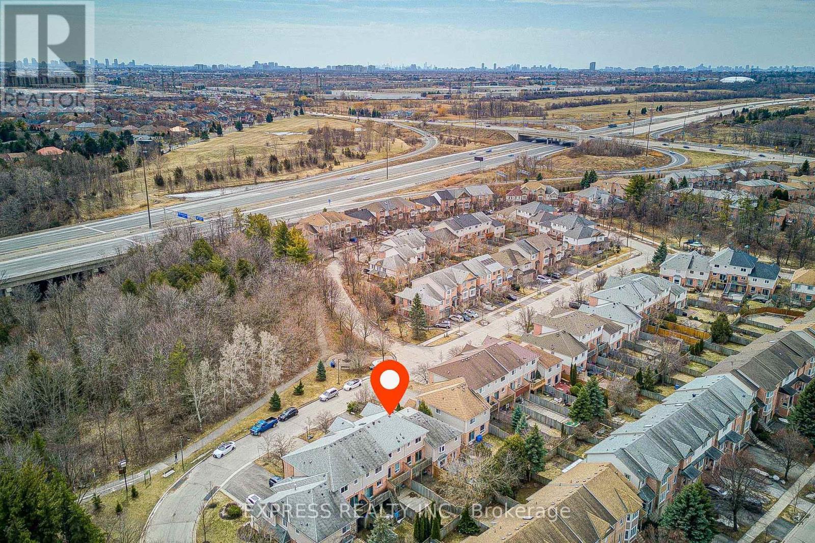 42 Charlotte Angliss Road, Markham, Ontario  L3P 7W6 - Photo 6 - N12970808