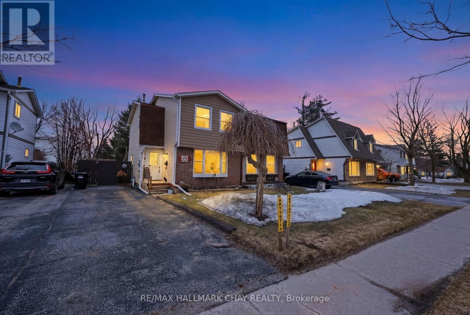 15 WILDE PLACE, Barrie, Ontario