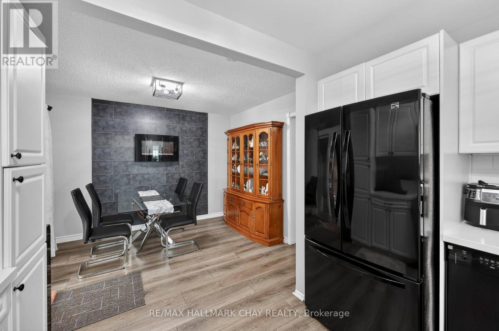 15 Wilde Place, Barrie (Letitia Heights), Ontario  L4N 4W6 - Photo 23 - S12970802