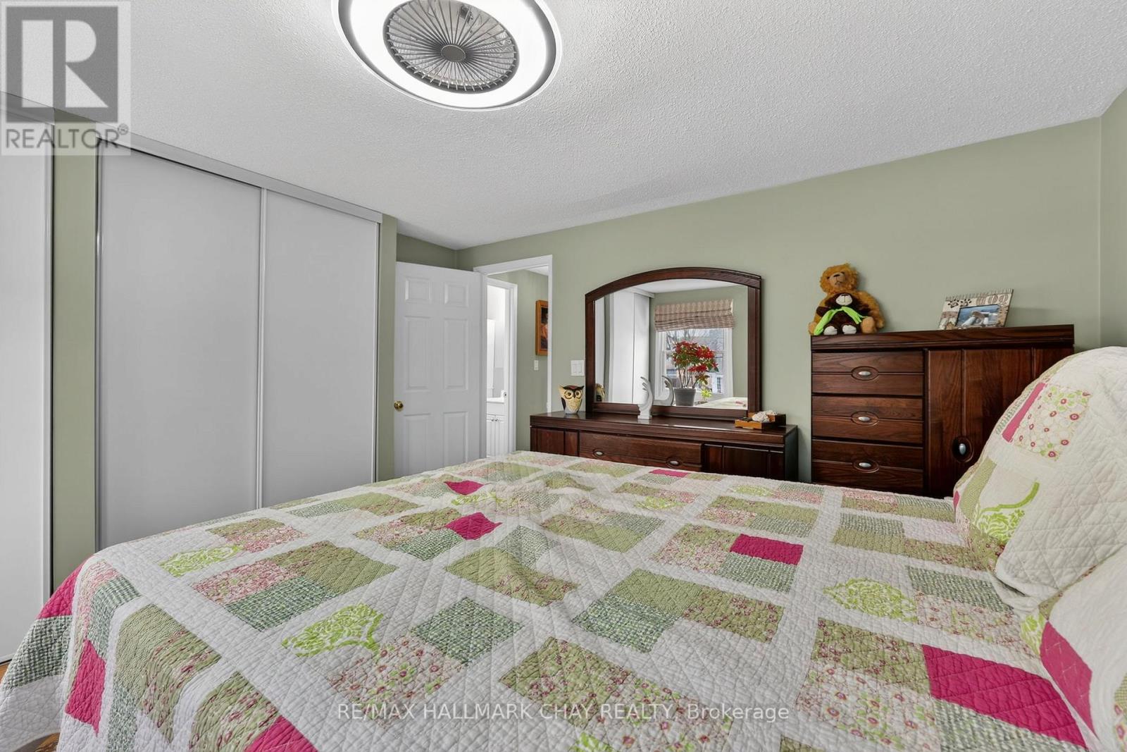 15 Wilde Place, Barrie (Letitia Heights), Ontario  L4N 4W6 - Photo 27 - S12970802