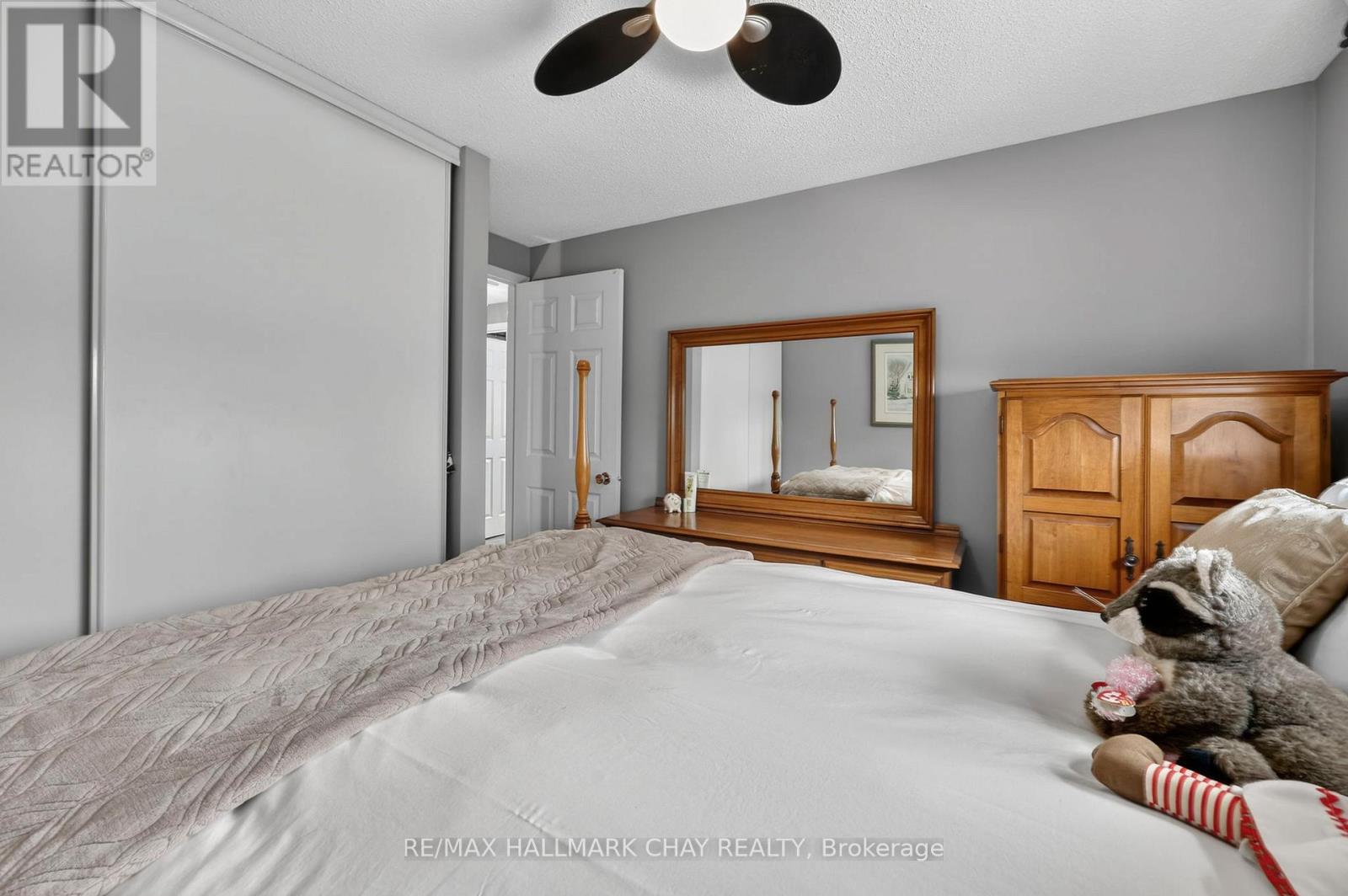 15 Wilde Place, Barrie (Letitia Heights), Ontario  L4N 4W6 - Photo 29 - S12970802