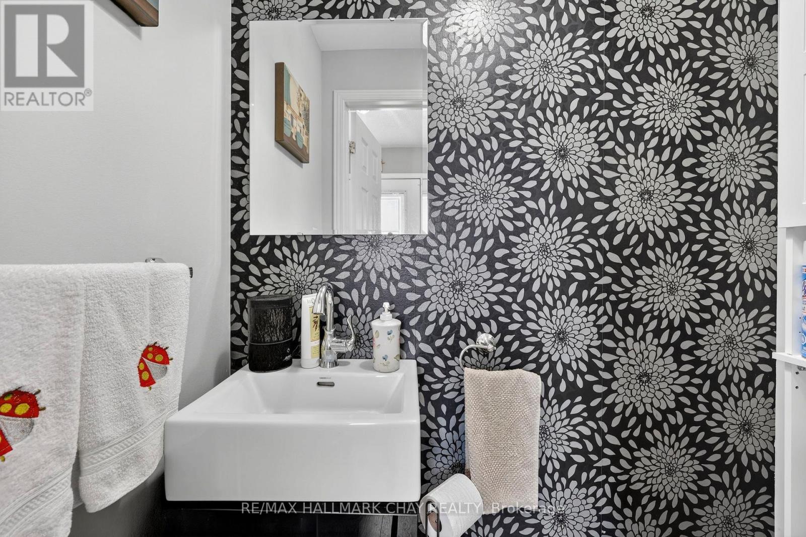 15 Wilde Place, Barrie (Letitia Heights), Ontario  L4N 4W6 - Photo 38 - S12970802