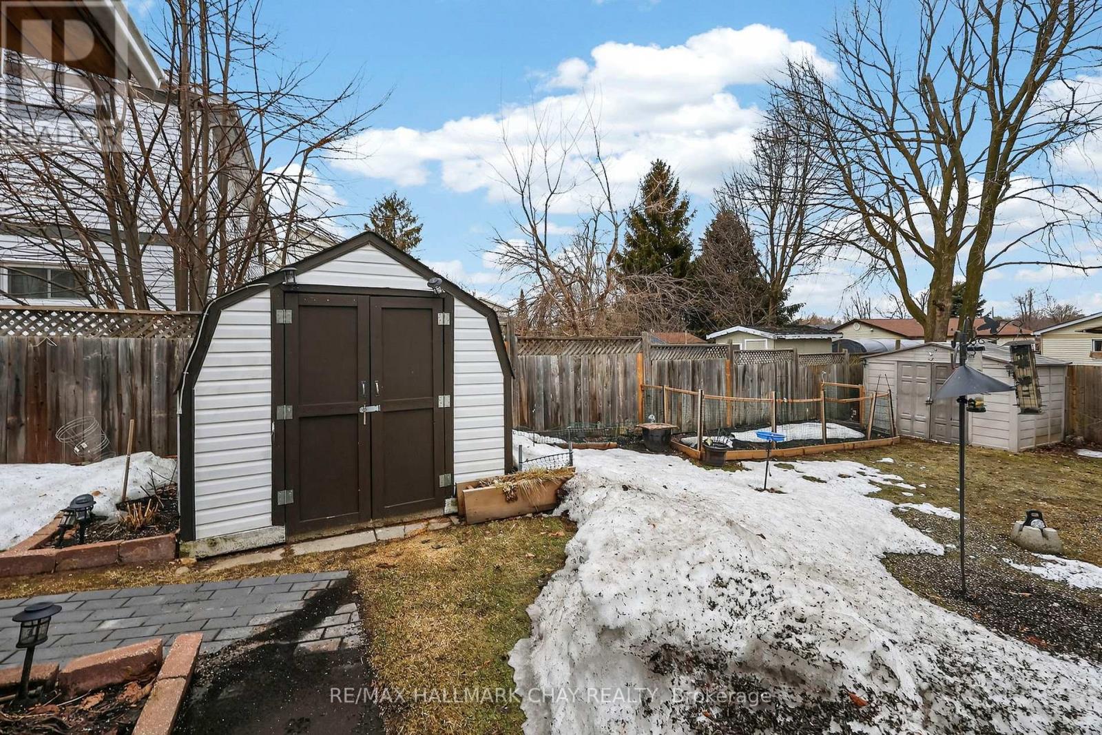 15 Wilde Place, Barrie (Letitia Heights), Ontario  L4N 4W6 - Photo 40 - S12970802