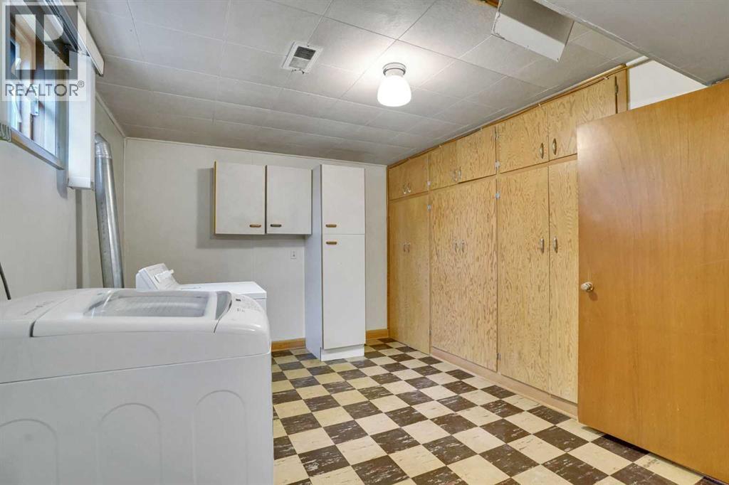 1956 Kelwood Drive Sw, Calgary, Alberta  T3E 3Z3 - Photo 33 - A2275340