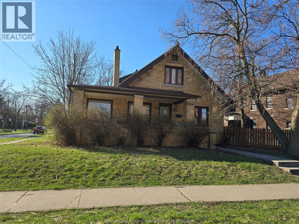 2311 University Avenue, Windsor, Ontario N9B 1E8 - Photo 3 - 26007441