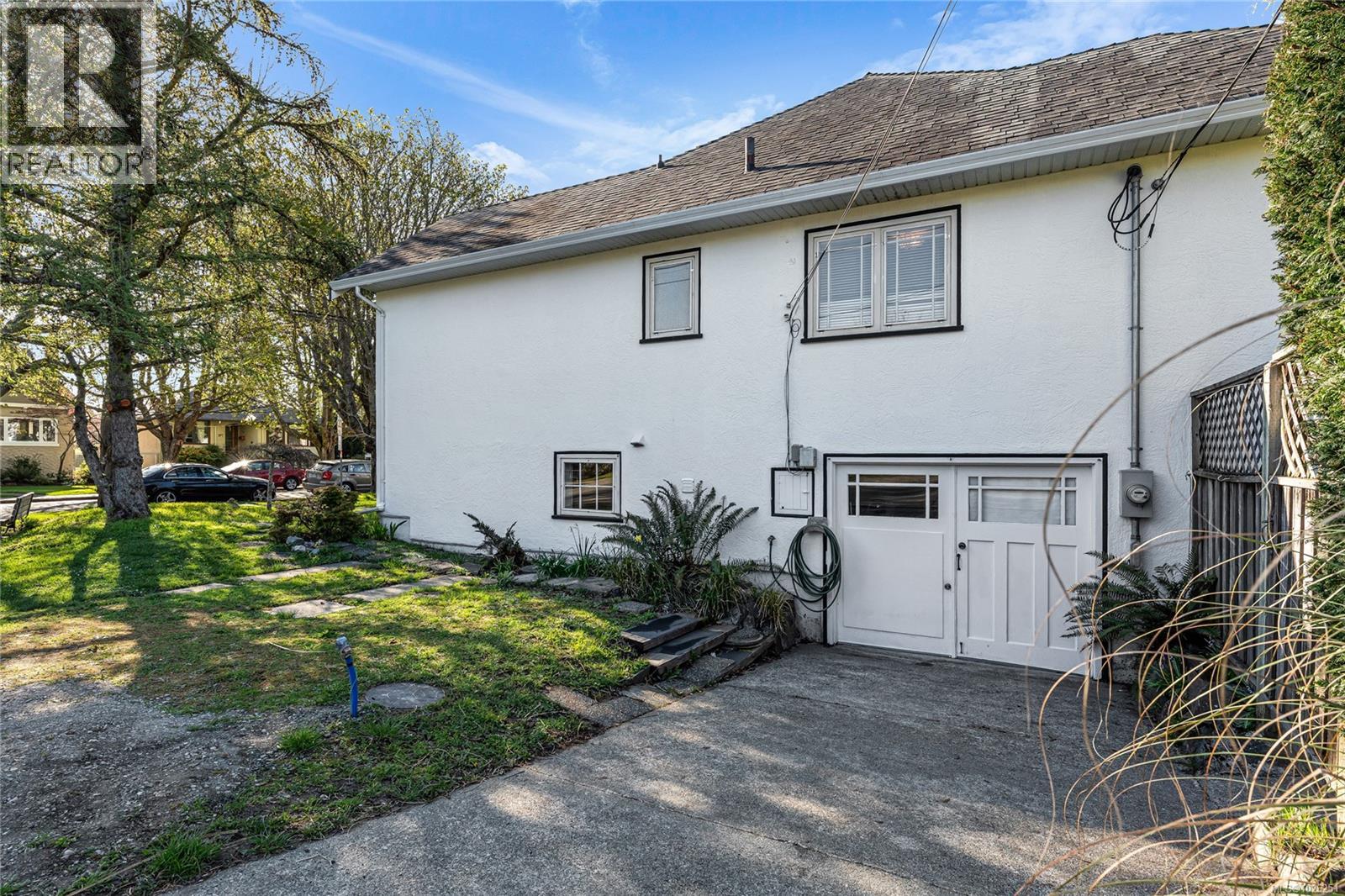 990 Hampshire Rd, Oak Bay, British Columbia  V8S 4S7 - Photo 35 - 1026251