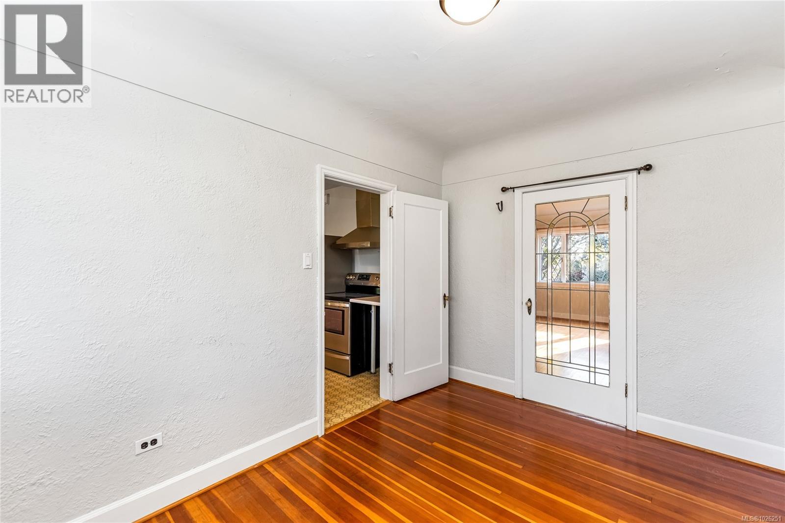 990 Hampshire Rd, Oak Bay, British Columbia  V8S 4S7 - Photo 8 - 1026251