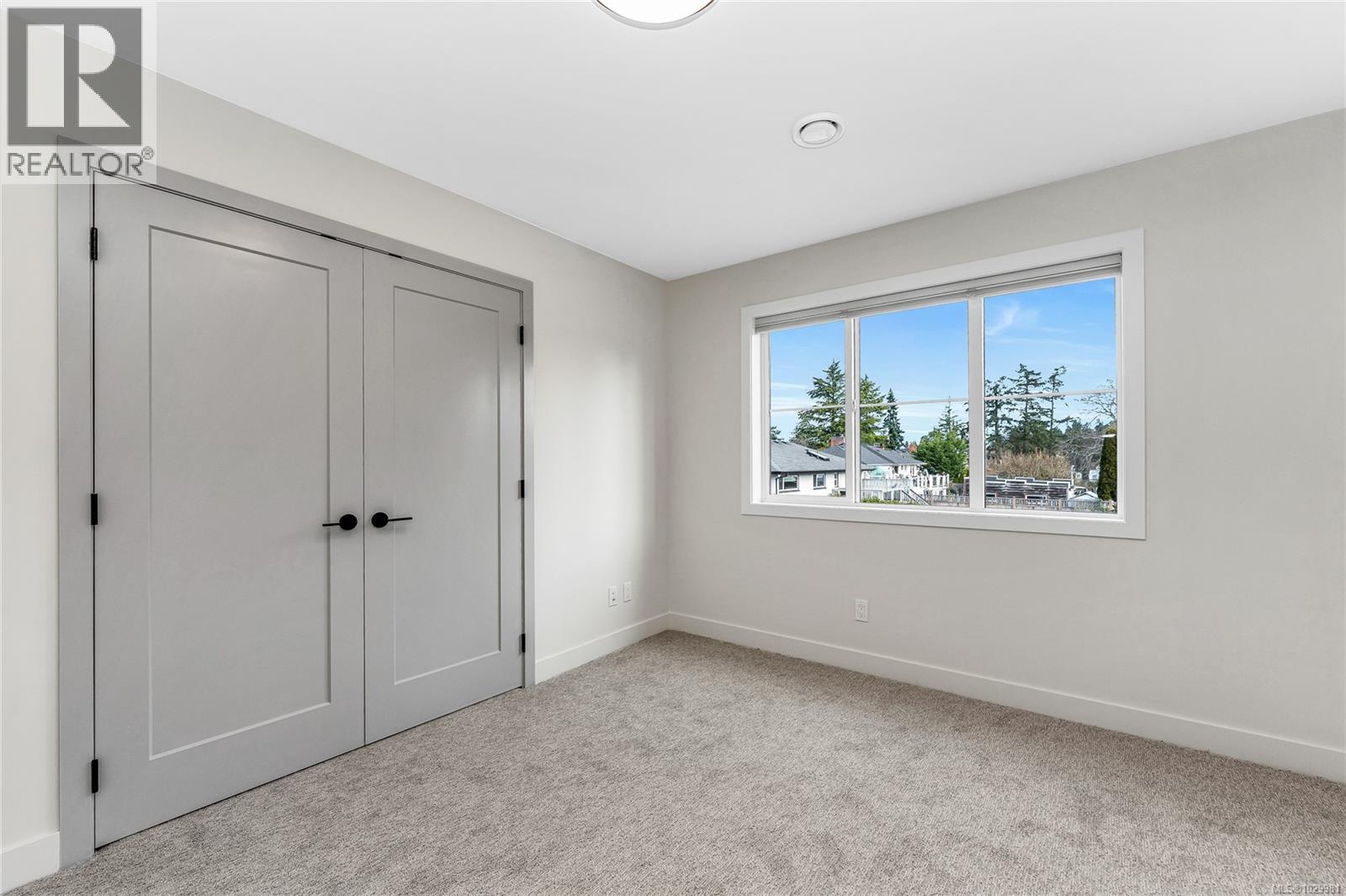 4 3333 Henderson Rd, Oak Bay, British Columbia  V8Z 3P3 - Photo 10 - 1029981