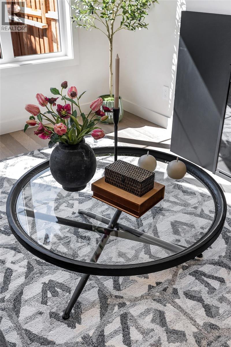 4 3333 Henderson Rd, Oak Bay, British Columbia  V8Z 3P3 - Photo 49 - 1029981