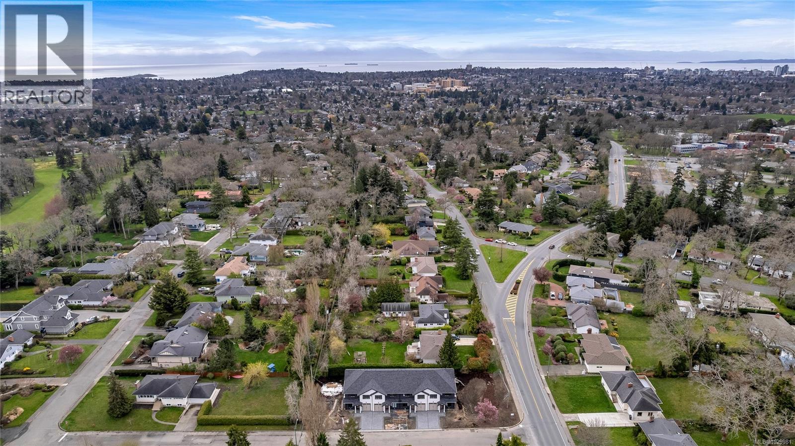 4 3333 Henderson Rd, Oak Bay, British Columbia  V8Z 3P3 - Photo 55 - 1029981