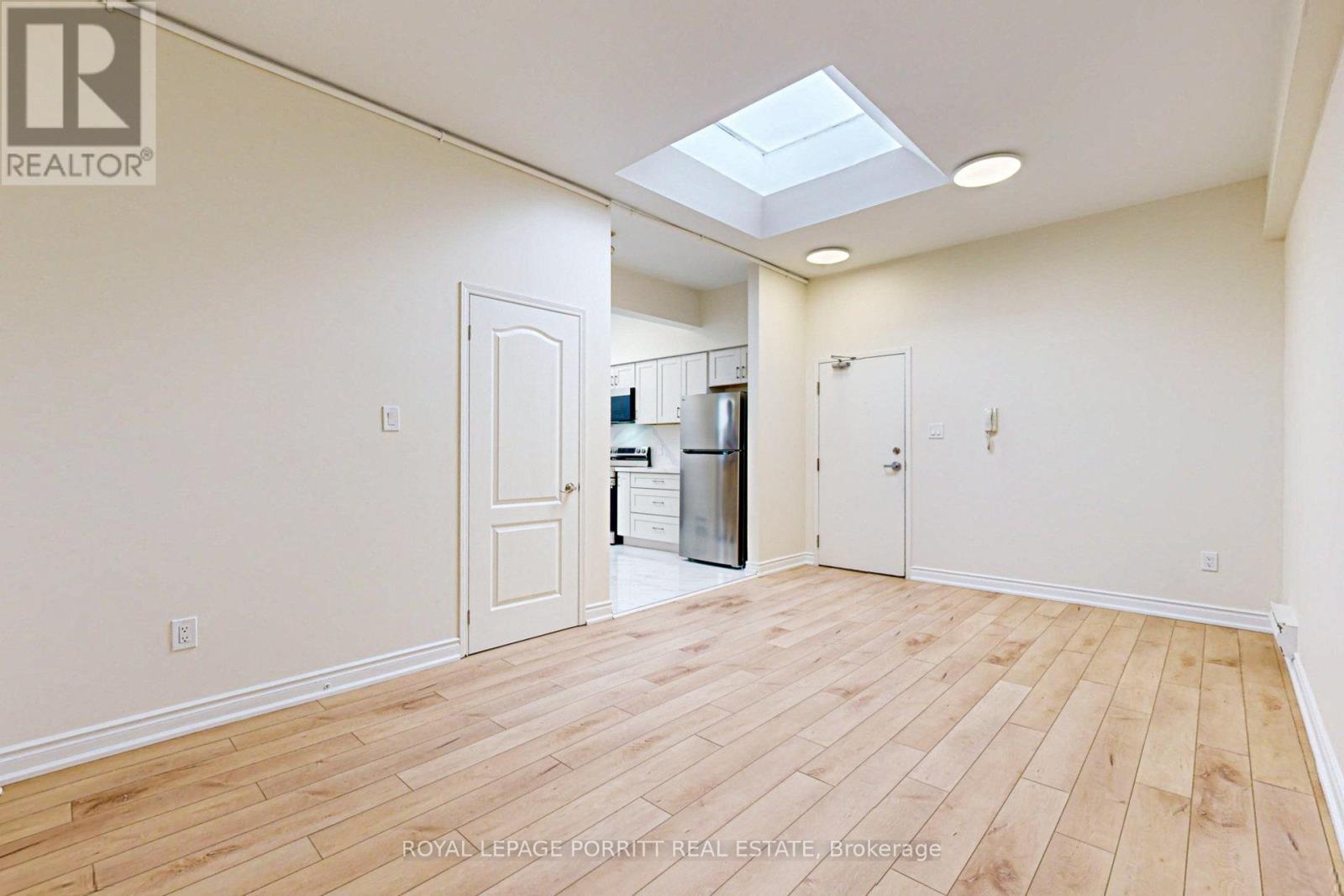 2 - 3519 Lake Shore Boulevard W, Toronto, Ontario  M8W 1N5 - Photo 13 - W12970640