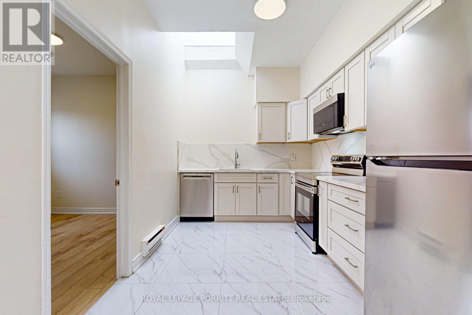 2 - 3519 Lake Shore Boulevard W, Toronto, Ontario  M8W 1N5 - Photo 14 - W12970640