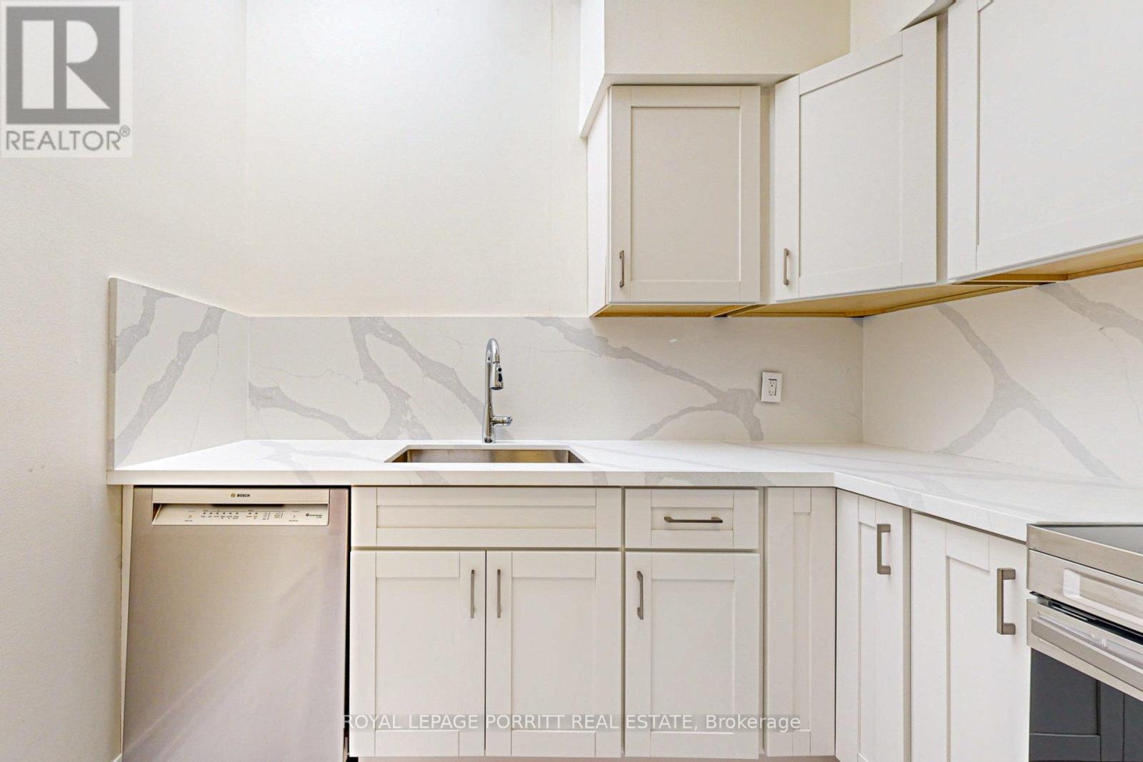 2 - 3519 Lake Shore Boulevard W, Toronto, Ontario  M8W 1N5 - Photo 17 - W12970640