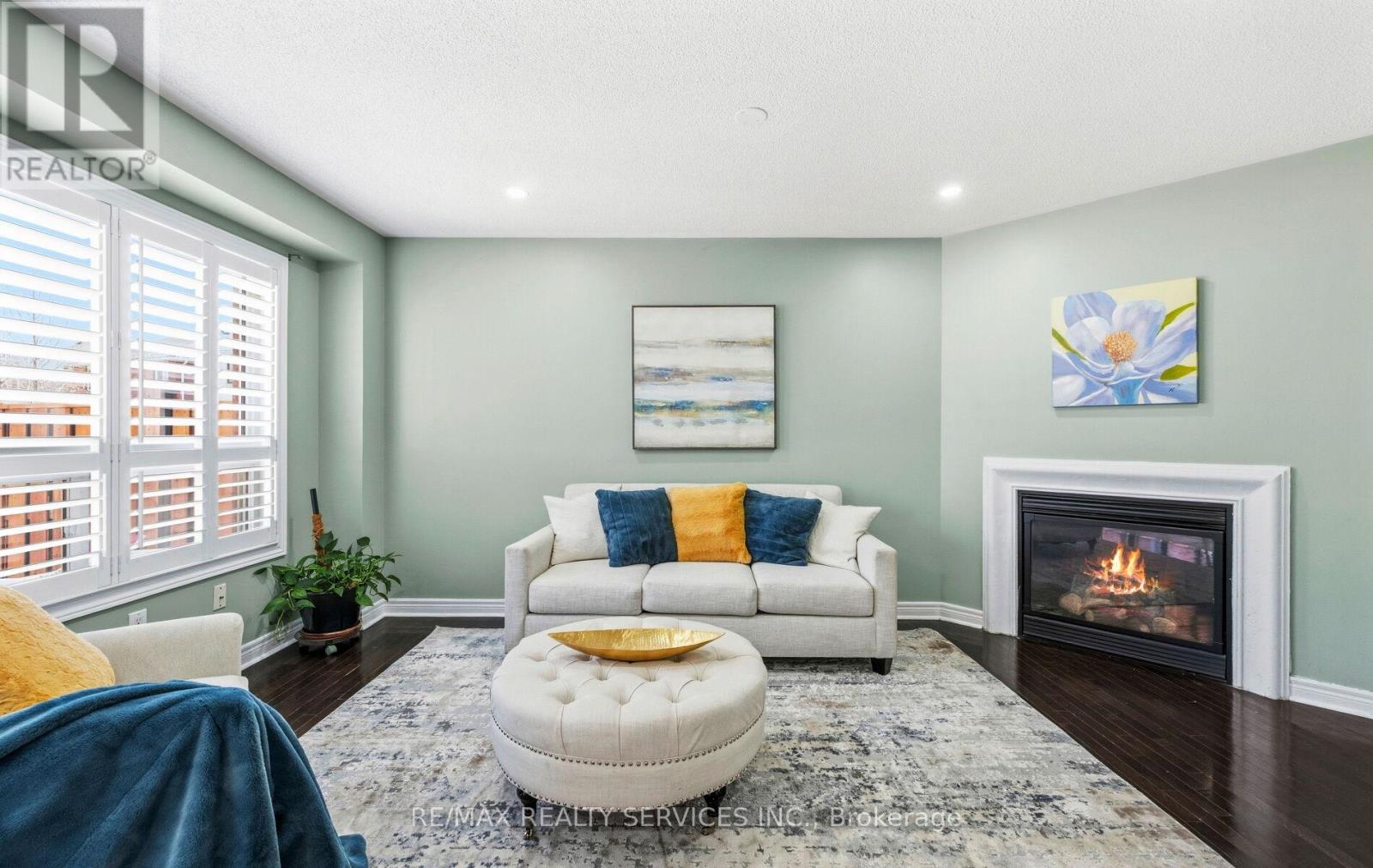 5 Thornbush Boulevard, Brampton, Ontario  L7A 3X9 - Photo 14 - W12970658