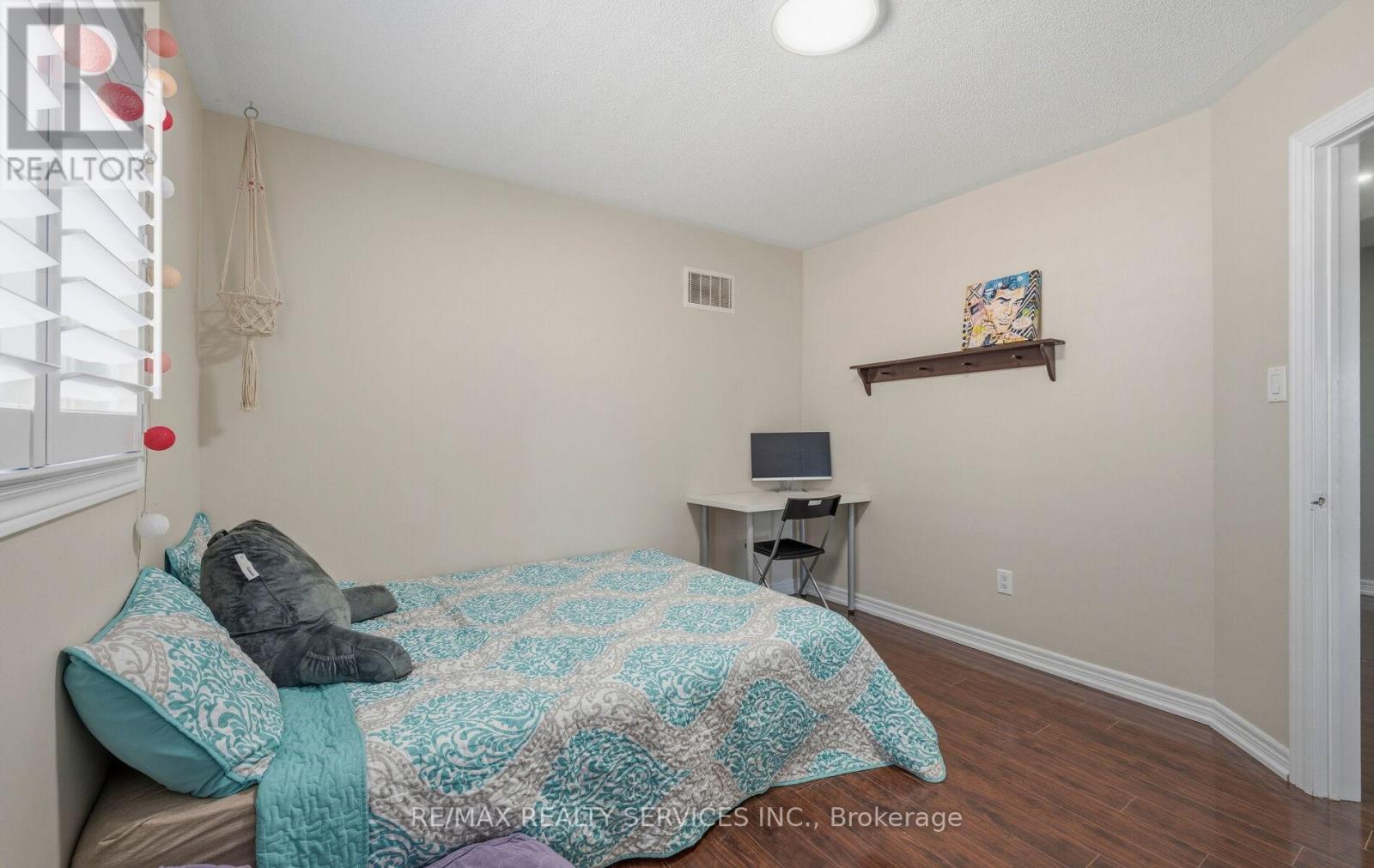 5 Thornbush Boulevard, Brampton, Ontario  L7A 3X9 - Photo 34 - W12970658