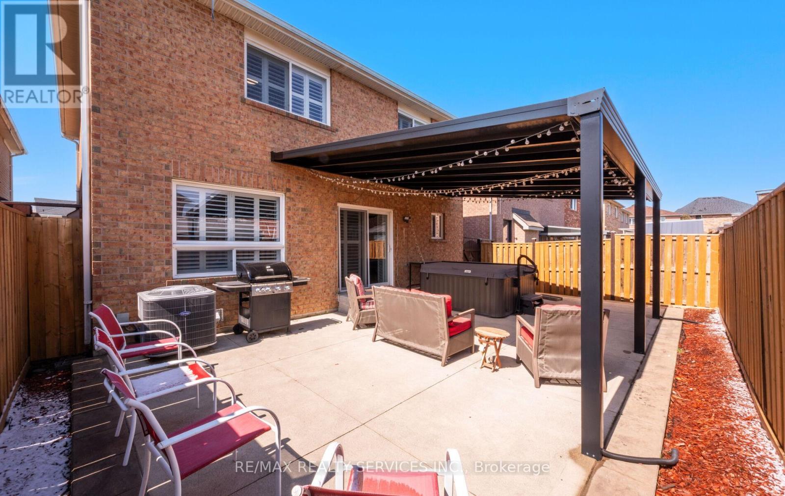 5 Thornbush Boulevard, Brampton, Ontario  L7A 3X9 - Photo 46 - W12970658