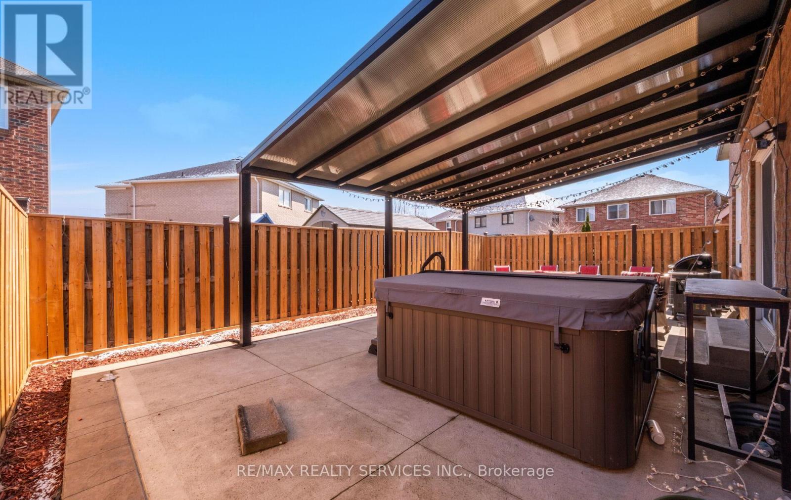 5 Thornbush Boulevard, Brampton, Ontario  L7A 3X9 - Photo 49 - W12970658