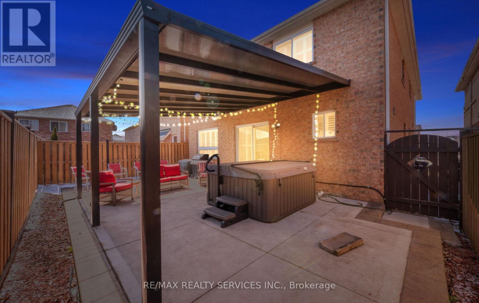 5 Thornbush Boulevard, Brampton, Ontario  L7A 3X9 - Photo 50 - W12970658