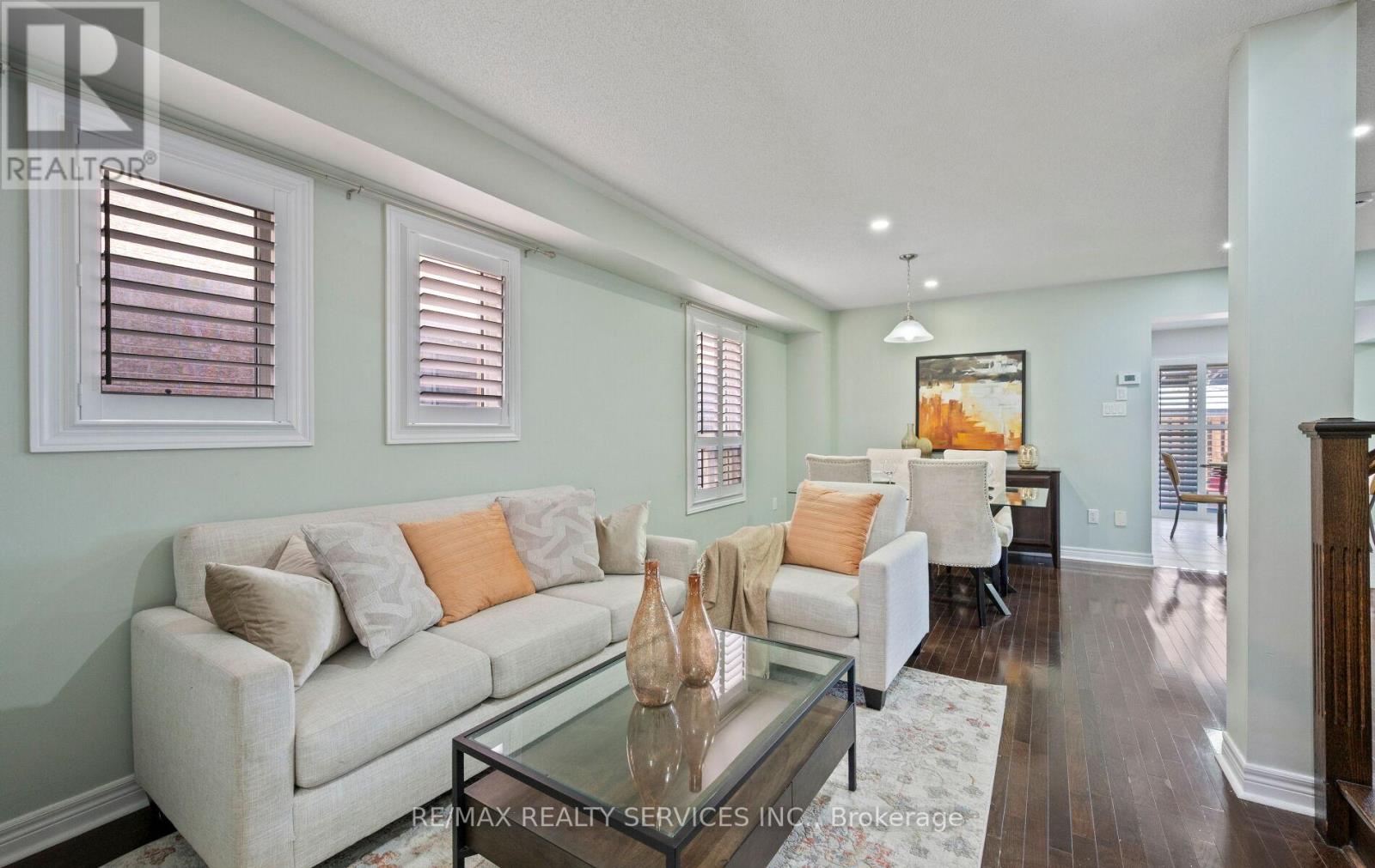 5 Thornbush Boulevard, Brampton, Ontario  L7A 3X9 - Photo 8 - W12970658