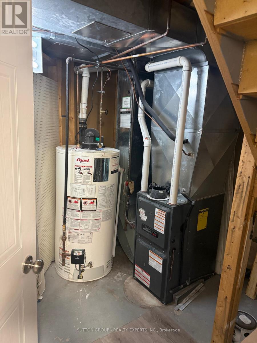 63 Wickstead Court, Brampton, Ontario  L6R 1N8 - Photo 17 - W12970662