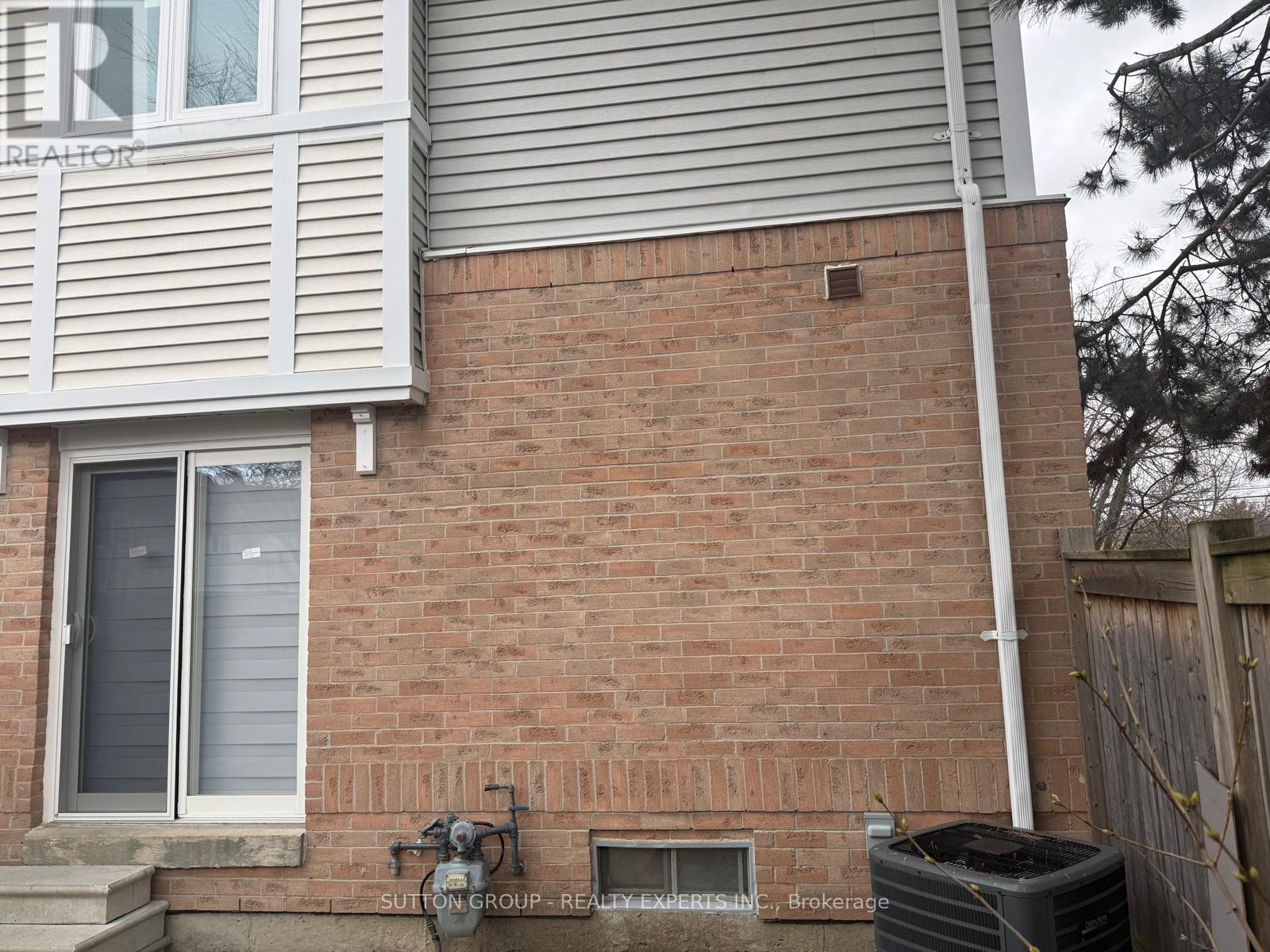 63 Wickstead Court, Brampton, Ontario  L6R 1N8 - Photo 23 - W12970662