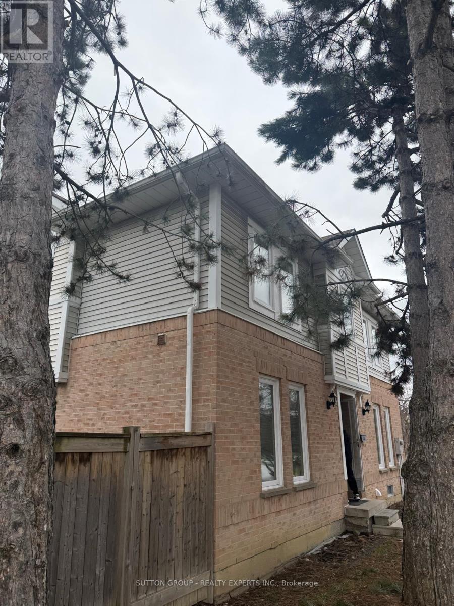 63 Wickstead Court, Brampton, Ontario  L6R 1N8 - Photo 24 - W12970662