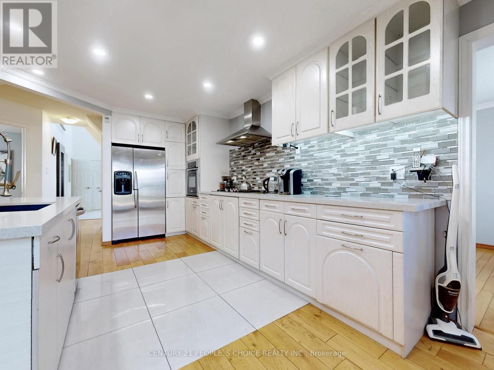 5992 Ladyburn Crescent, Mississauga, Ontario  L5M 4V9 - Photo 13 - W12970696