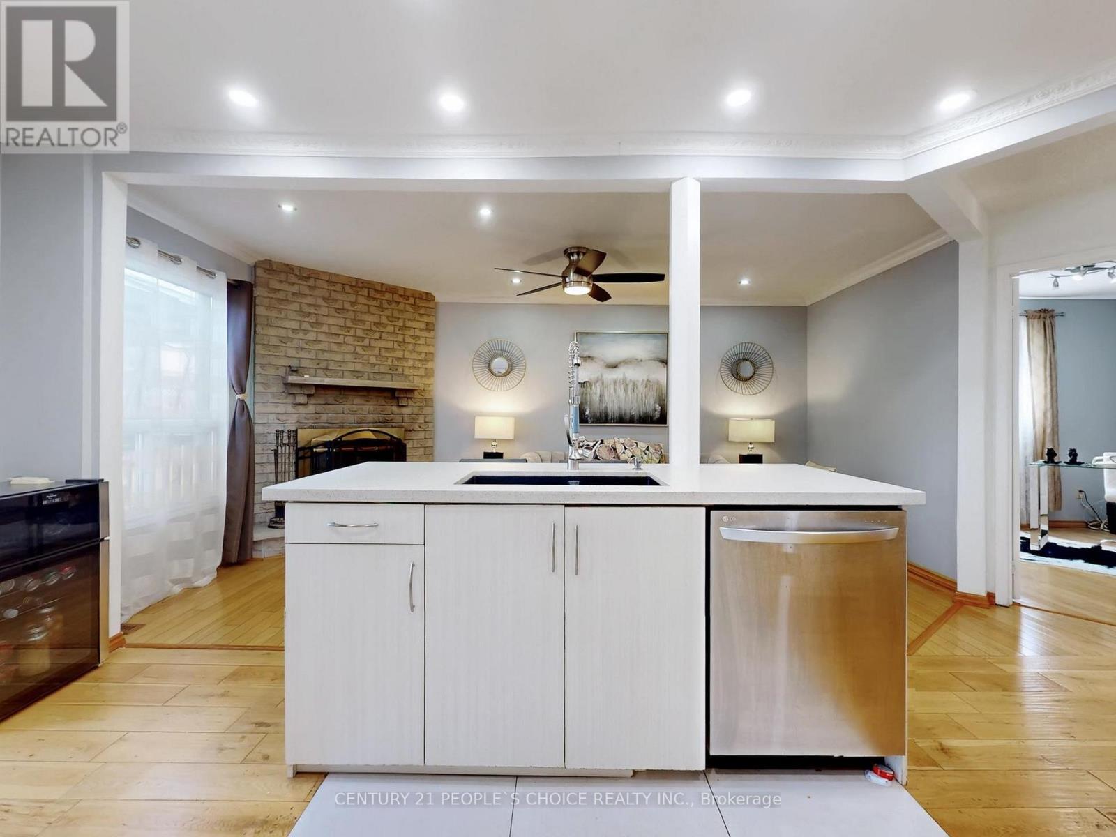 5992 Ladyburn Crescent, Mississauga, Ontario  L5M 4V9 - Photo 15 - W12970696