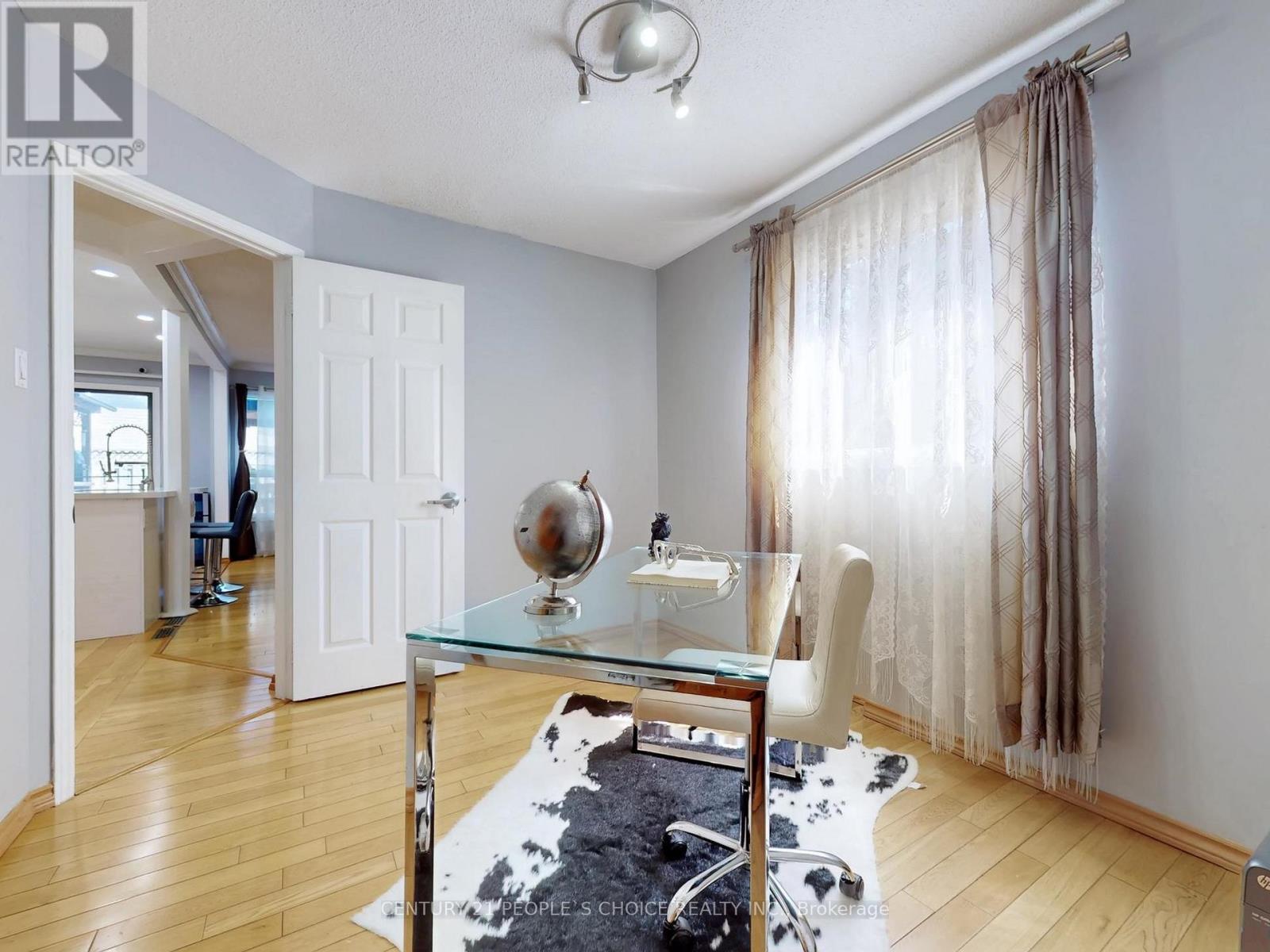 5992 Ladyburn Crescent, Mississauga, Ontario  L5M 4V9 - Photo 18 - W12970696