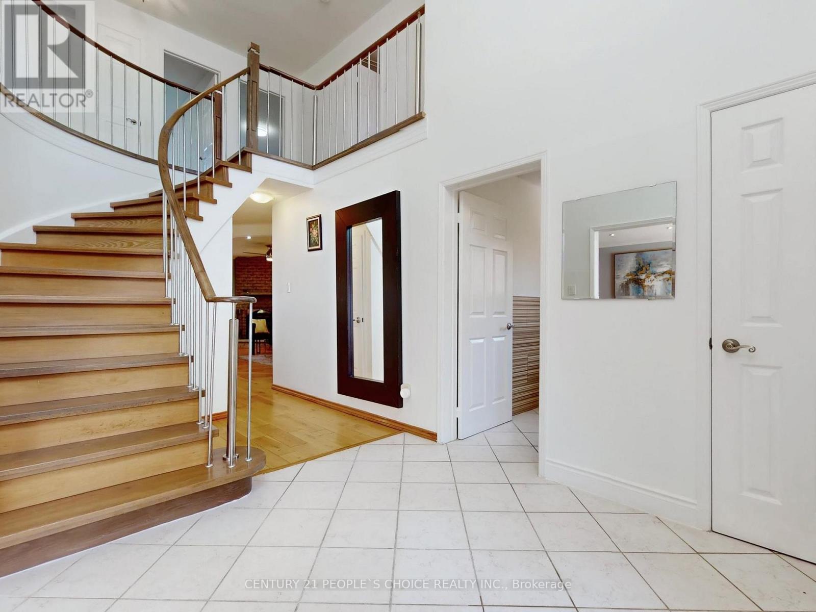 5992 Ladyburn Crescent, Mississauga, Ontario  L5M 4V9 - Photo 23 - W12970696