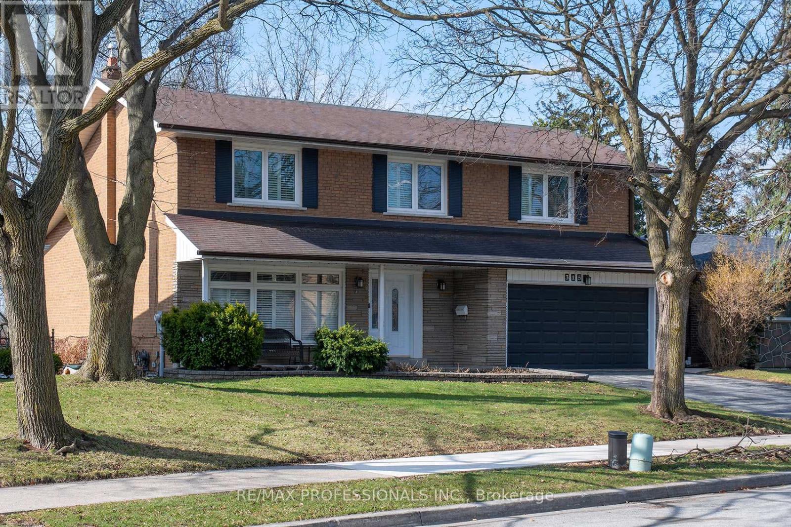 315 Markland Drive, Toronto, Ontario  M9C 1R4 - Photo 2 - W12970702