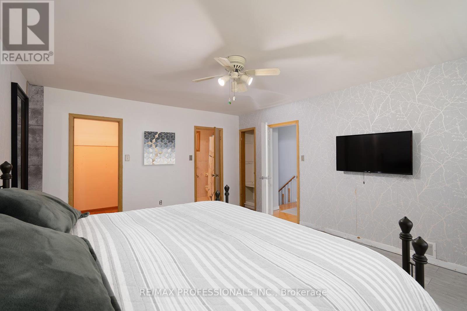 315 Markland Drive, Toronto, Ontario  M9C 1R4 - Photo 22 - W12970702