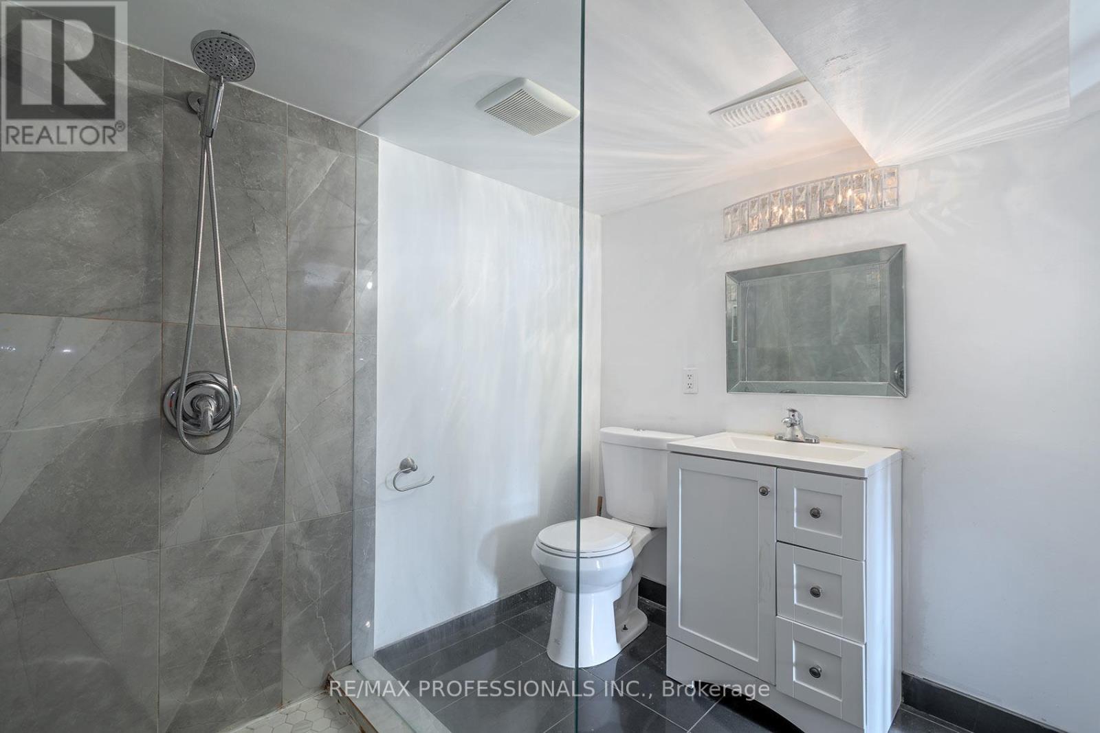 315 Markland Drive, Toronto, Ontario  M9C 1R4 - Photo 34 - W12970702