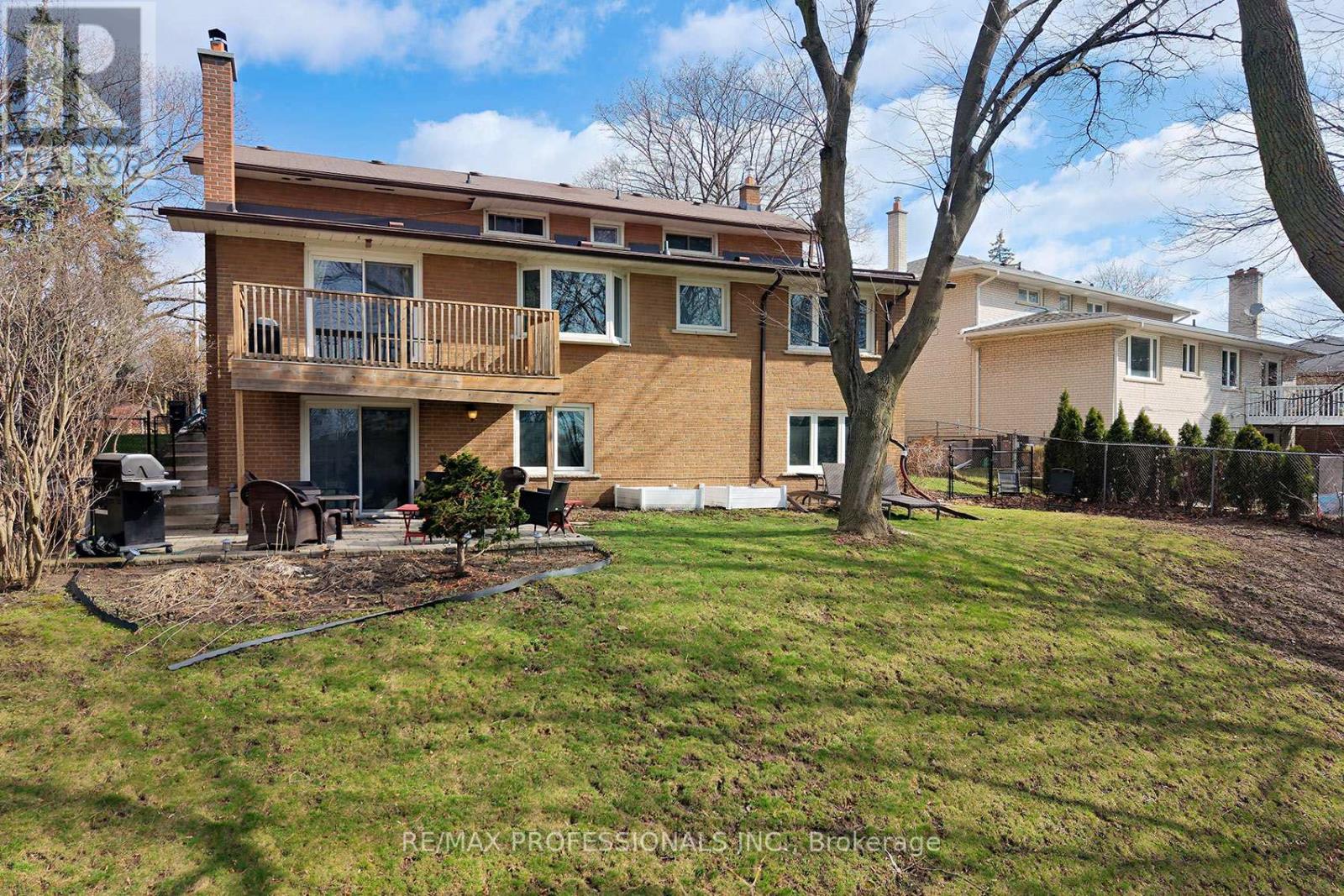 315 Markland Drive, Toronto, Ontario  M9C 1R4 - Photo 36 - W12970702