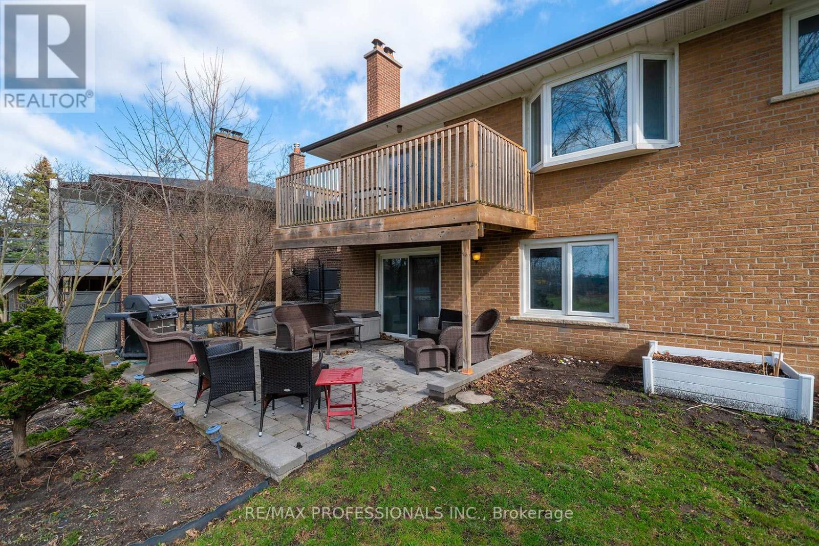 315 Markland Drive, Toronto, Ontario  M9C 1R4 - Photo 38 - W12970702