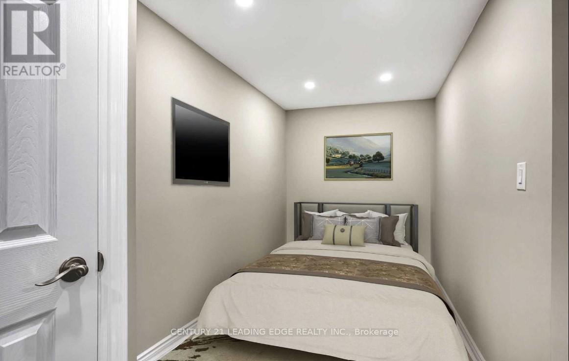 125 Ashridge Court, Mississauga, Ontario  L4Z 1K5 - Photo 7 - W12970724