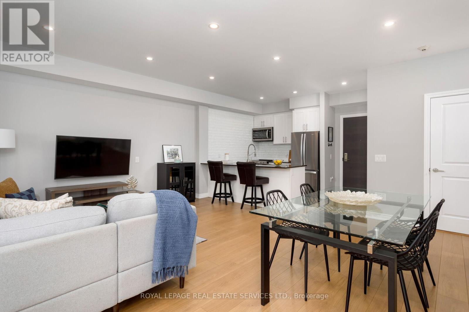 212 - 2370 Khalsa Gate, Oakville, Ontario  L6M 1P5 - Photo 16 - W12970730