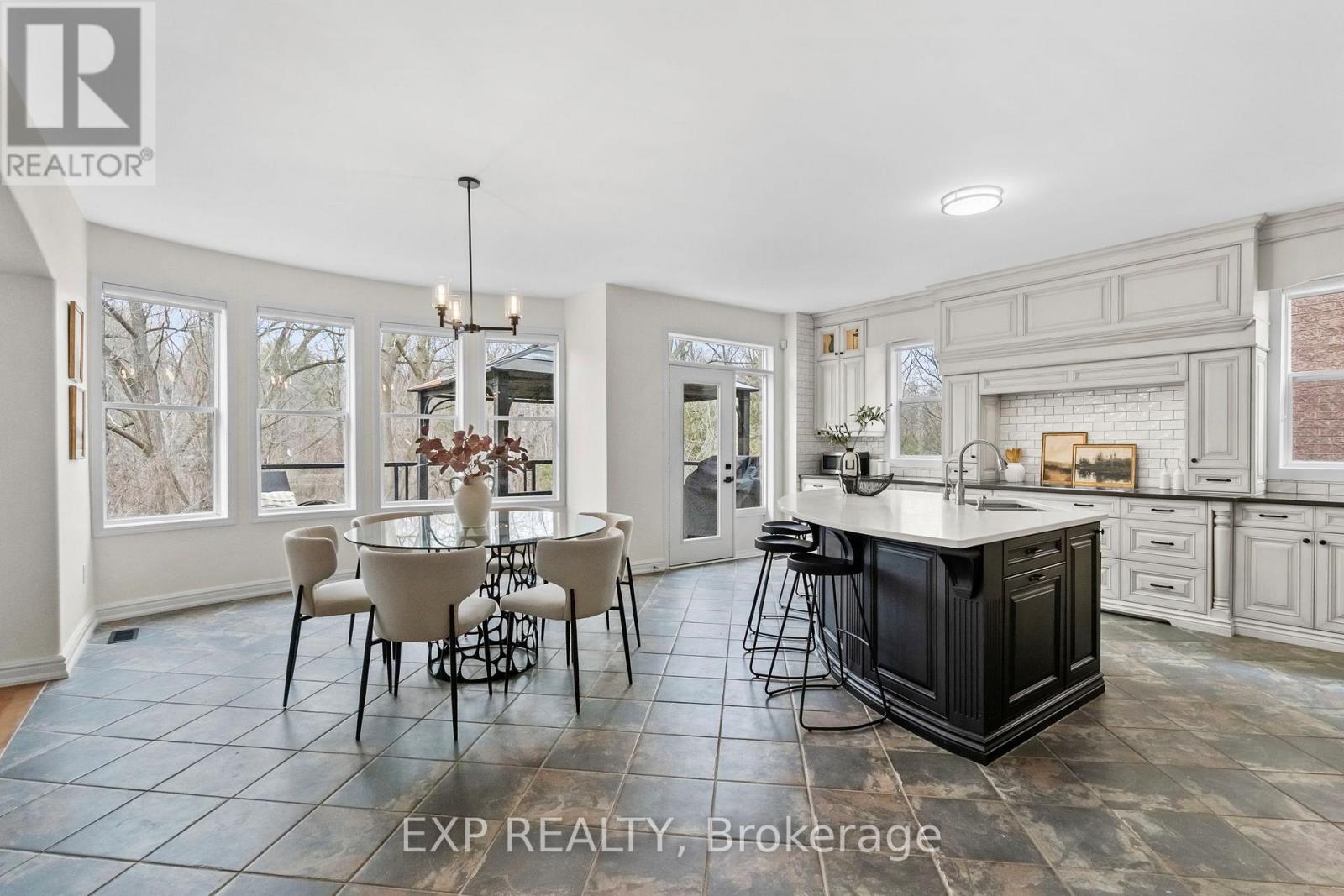 106 Arborglen Drive, Halton Hills, Ontario  L7G 6L4 - Photo 12 - W12970752