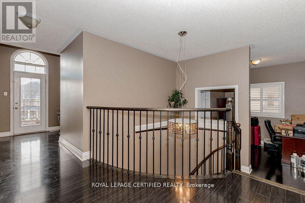 13 Chinzan Way S, Brampton, Ontario  L6X 0W6 - Photo 18 - W12970756