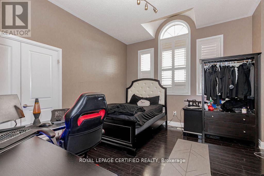 13 Chinzan Way S, Brampton, Ontario  L6X 0W6 - Photo 24 - W12970756