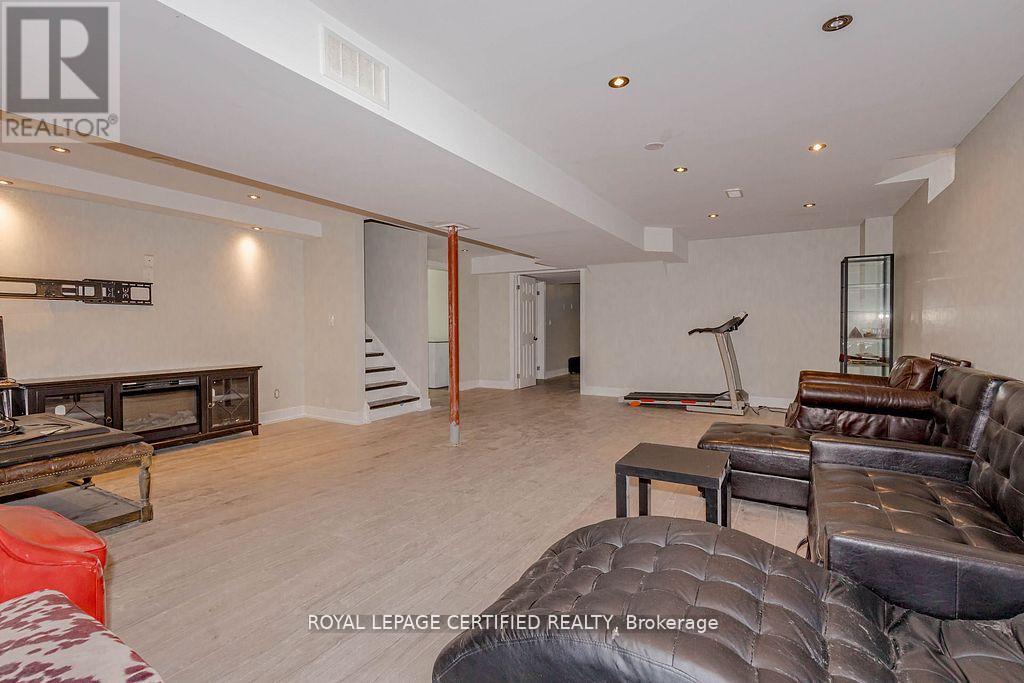 13 Chinzan Way S, Brampton, Ontario  L6X 0W6 - Photo 35 - W12970756