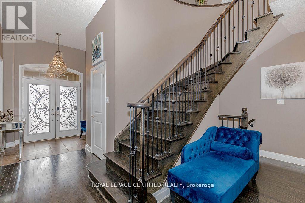 13 Chinzan Way S, Brampton, Ontario  L6X 0W6 - Photo 4 - W12970756