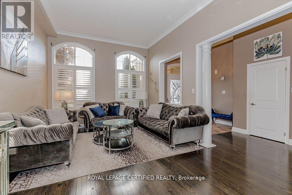 13 Chinzan Way S, Brampton, Ontario  L6X 0W6 - Photo 6 - W12970756