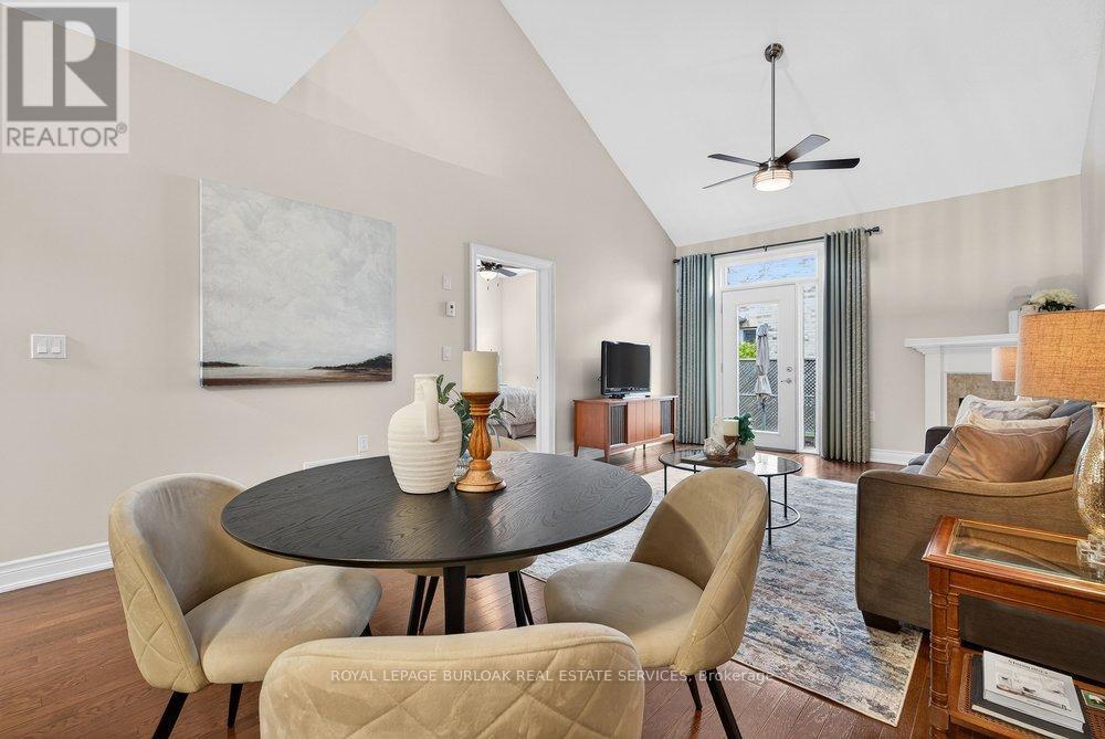 157 - 2120 Itabashi Way, Burlington, Ontario  L7M 0V3 - Photo 14 - W12970762