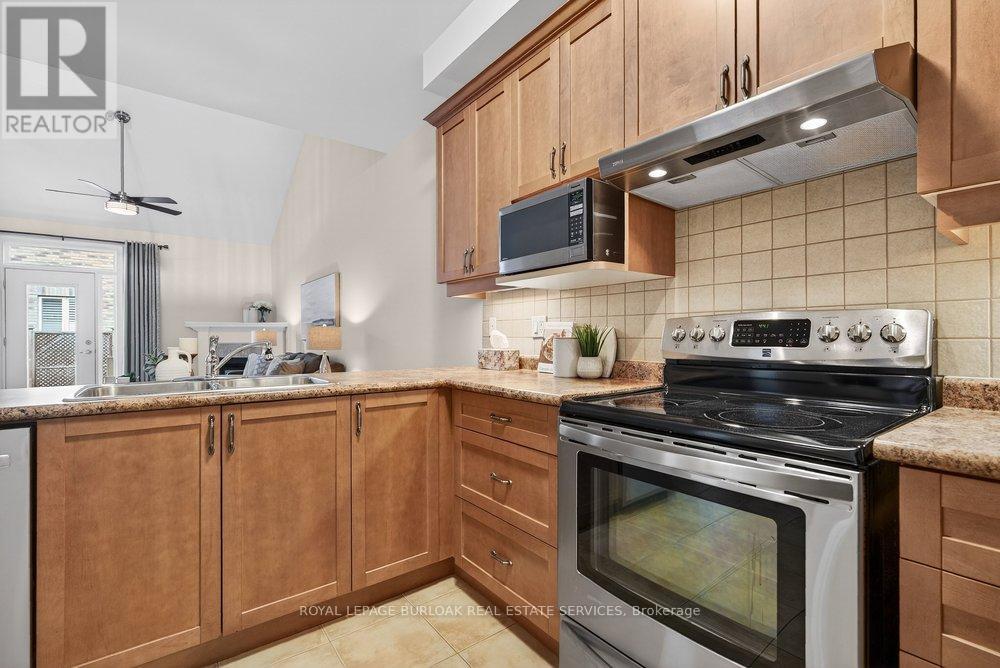 157 - 2120 Itabashi Way, Burlington, Ontario  L7M 0V3 - Photo 17 - W12970762