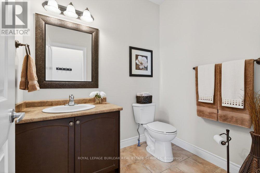 157 - 2120 Itabashi Way, Burlington, Ontario  L7M 0V3 - Photo 5 - W12970762