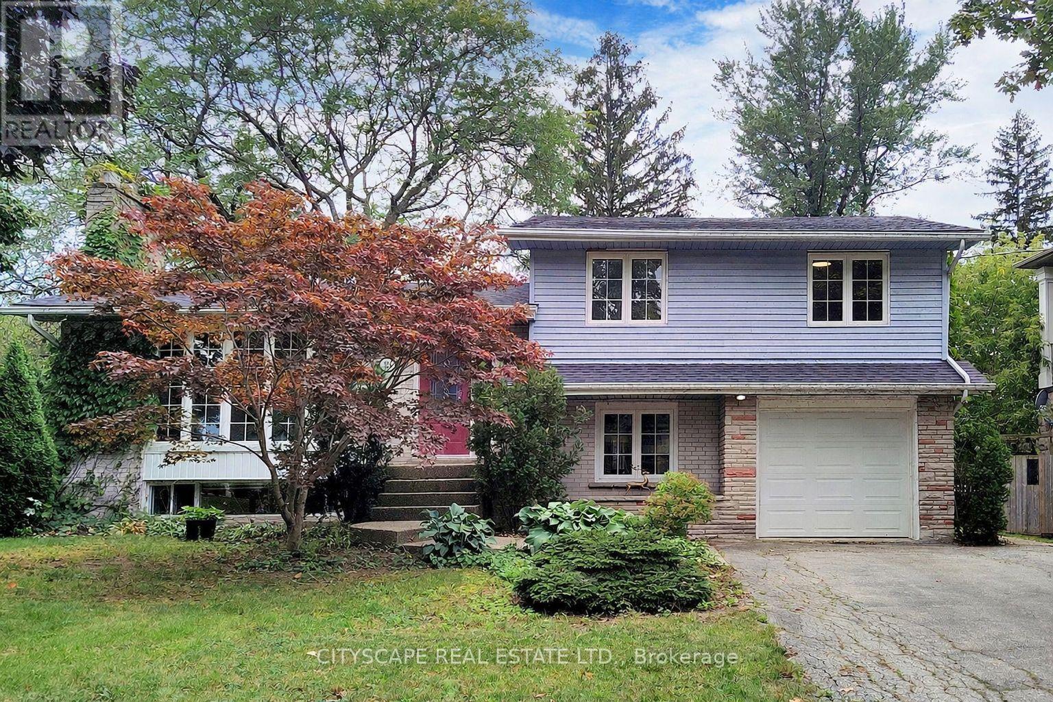 324 Wendy Lane, Oakville, Ontario  L6L 4R1 - Photo 6 - W12970768