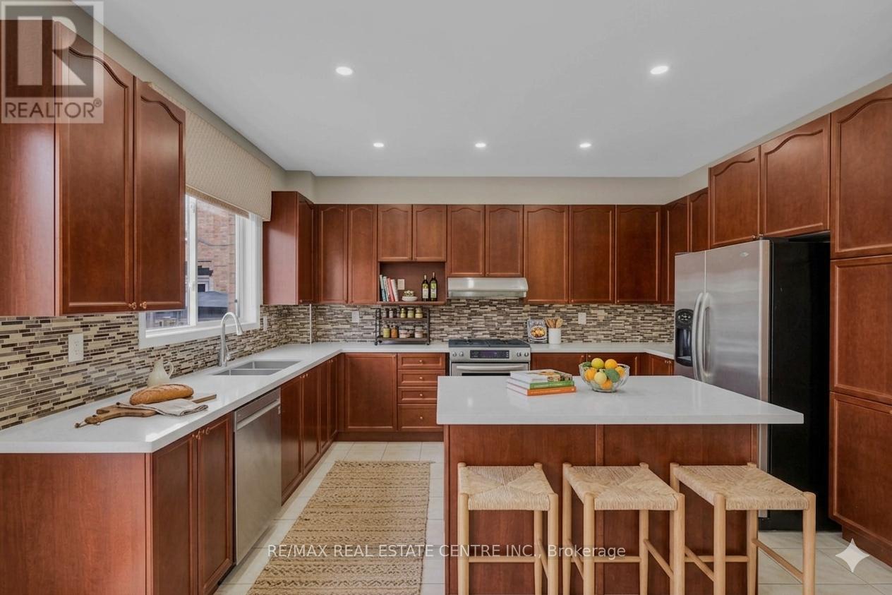 706 Maddocks Trail, Milton, Ontario  L9T 0E1 - Photo 18 - W12970788